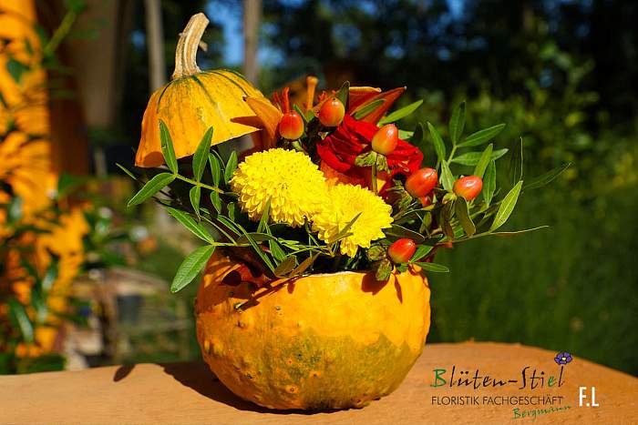 Bluetenstiel Floristik nach Jahreszeiten Herbst 700px